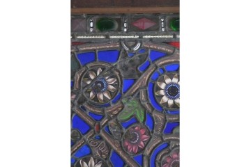 イギリスアンティーク　1900年頃　特大!!　幅約2.5m　エナメル彩色　広がる花々の意匠を描いたステンドグラス1枚　(R-090079)