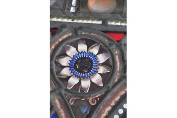 イギリスアンティーク　1900年頃　特大!!　幅約2.5m　エナメル彩色　広がる花々の意匠を描いたステンドグラス1枚　(R-090079)