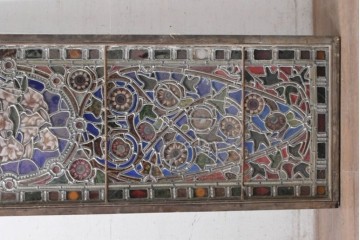 イギリスアンティーク　1900年頃　特大!!　幅約2.5m　エナメル彩色　広がる花々の意匠を描いたステンドグラス1枚　(R-090079)