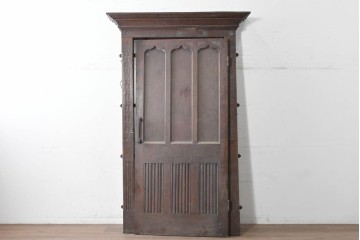 イギリスアンティーク建具　オーク材　教会で使われた重厚感のある枠付きドア1枚　(R-090085)