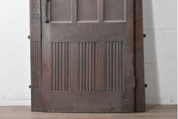 イギリスアンティーク建具　オーク材　教会で使われた重厚感のある枠付きドア1枚　(R-090085)