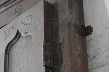 イギリスアンティーク建具　オーク材　教会で使われた重厚感のある枠付きドア1枚　(R-090085)