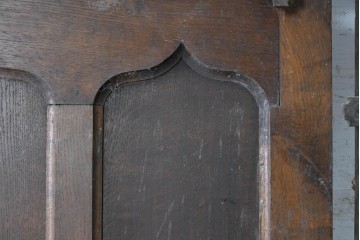 イギリスアンティーク建具　オーク材　教会で使われた重厚感のある枠付きドア1枚　(R-090085)