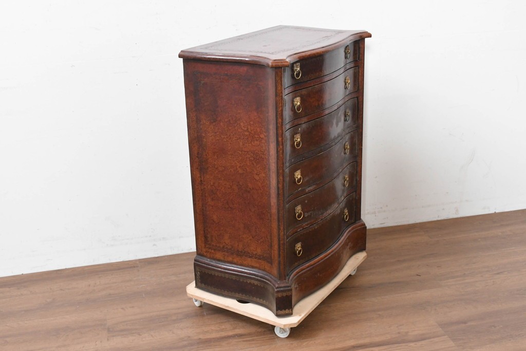 中古　MAITLAND SMITH(メートランドスミス)　レザー張り　曲線とクラシカルな意匠が上品なチェスト　定価約120万円　(R-090086)