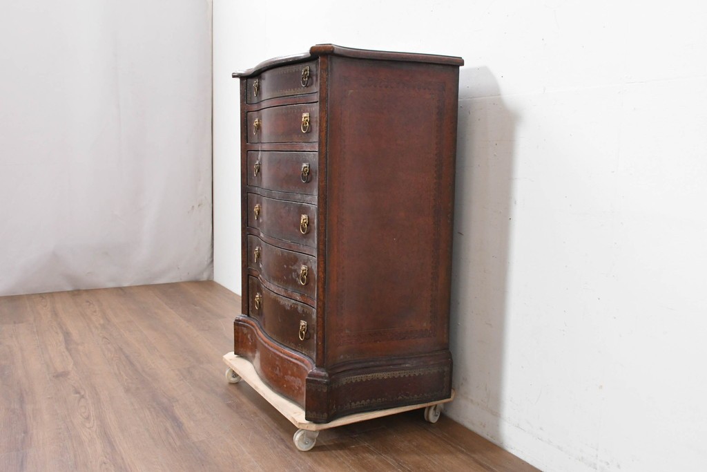 中古　MAITLAND SMITH(メートランドスミス)　レザー張り　曲線とクラシカルな意匠が上品なチェスト　定価約120万円　(R-090086)