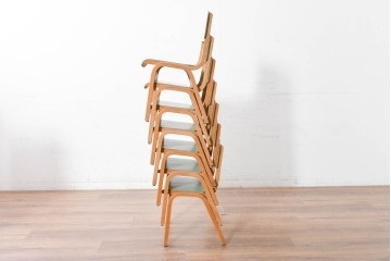 【簡易リペア限定品】　イギリスヴィンテージ　スタッキングできる淡いグリーンカラーのスクールチェア7脚セット　(R-090096)