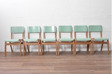 【簡易リペア限定品】　イギリスヴィンテージ　スタッキングできる淡いグリーンカラーのスクールチェア6脚セット　(R-090097)