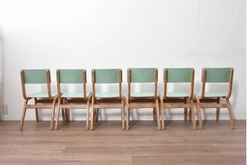 【簡易リペア限定品】　イギリスヴィンテージ　スタッキングできる淡いグリーンカラーのスクールチェア6脚セット　(R-090097)