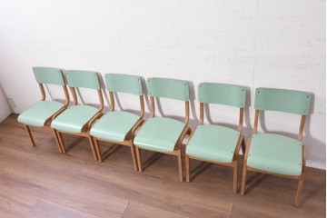 【簡易リペア限定品】　イギリスヴィンテージ　スタッキングできる淡いグリーンカラーのスクールチェア6脚セット　(R-090097)