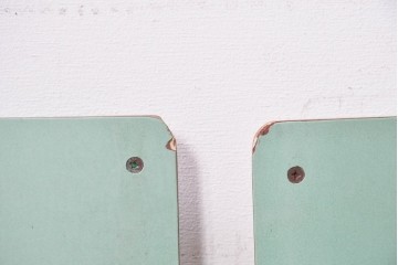 【簡易リペア限定品】　イギリスヴィンテージ　スタッキングできる淡いグリーンカラーのスクールチェア6脚セット　(R-090097)
