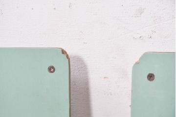 【簡易リペア限定品】　イギリスヴィンテージ　スタッキングできる淡いグリーンカラーのスクールチェア6脚セット　(R-090097)
