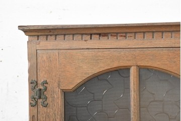 和製ヴィンテージ　神戸洋家具　ナラ材　模様入り型板ガラス扉が目を引くブックケース　(R-090100)