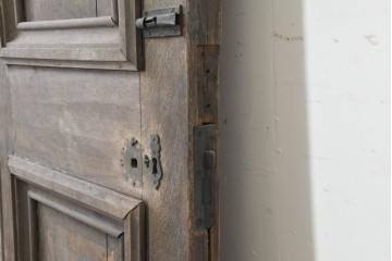 イギリスアンティーク建具　1910年頃　オーク材　特大!!　モールディングが重厚な佇まいを見せるドア1枚　(R-090106)