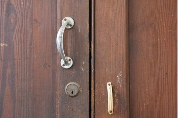 イギリスアンティーク建具　1920年頃　縦長のパネルデザインが印象的な両開きドア2枚(1対)セット　(R-090108)