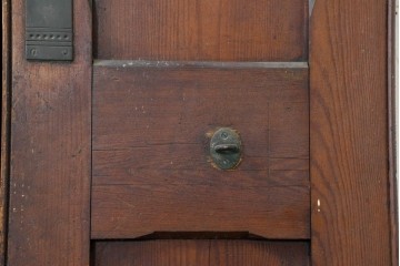 イギリスアンティーク建具　1920年頃　縦長のパネルデザインが印象的な両開きドア2枚(1対)セット　(R-090108)