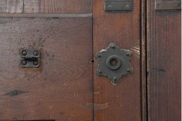 イギリスアンティーク建具　1920年頃　縦長のパネルデザインが印象的な両開きドア2枚(1対)セット　(R-090109)