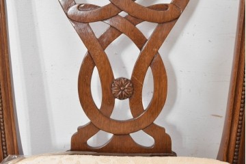 中古　MAITLAND SMITH(メートランドスミス)　マホガニー材　繊細な彫刻意匠と猫脚が優雅なチェア　(R-090110)