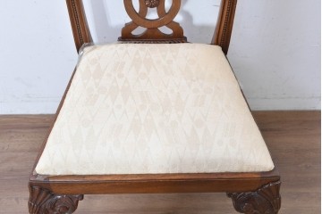 中古　MAITLAND SMITH(メートランドスミス)　マホガニー材　繊細な彫刻意匠と猫脚が優雅なチェア　(R-090110)
