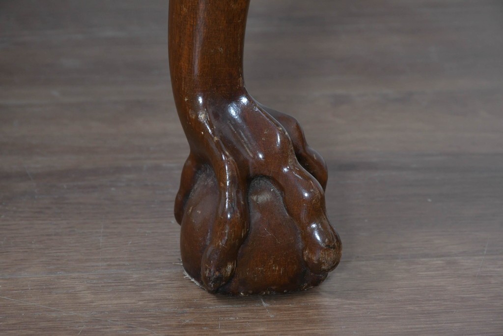中古　MAITLAND SMITH(メートランドスミス)　マホガニー材　繊細な彫刻意匠と猫脚が優雅なチェア　(R-090110)