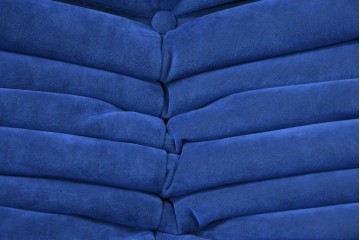 新古　未使用保管品　ligne roset(リーン・ロゼ)　ROSETTOGO(ロゼトーゴ)　鮮やかなブルーと包み込むようなフォルムが印象的な1人掛けソファ　(R-090116)
