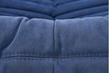 新古　未使用保管品　ligne roset(リーン・ロゼ)　ROSETTOGO(ロゼトーゴ)　鮮やかなブルーと包み込むようなフォルムが印象的な1人掛けソファ　(R-090116)