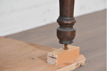 イギリスアンティーク　1920年頃　オーク材　人気の小振りサイズ!　可動式ミラーを備えたドレッシングチェスト　(R-090118)