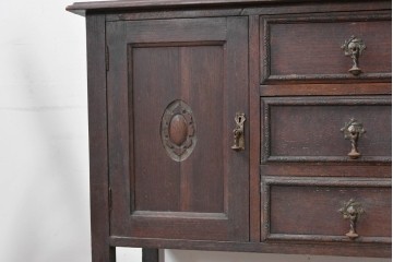 イギリスアンティーク　1920年頃　オーク材　ツイストレッグと面取りミラーが美しいミラーバックサイドボード　(R-090119)