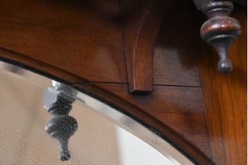 イギリスアンティーク　1920年頃　マホガニー材　オーバルミラーを備えたドレッシングチェスト　(R-090120)