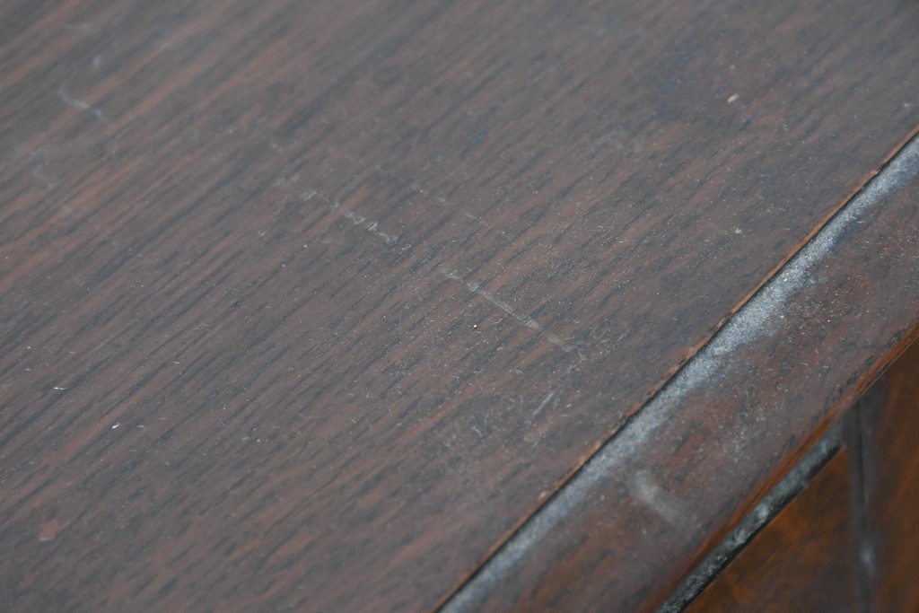 イギリスアンティーク　1920年頃　オーク材　ツイスト支柱と大きなミラーが印象的なドレッシングチェスト　(R-090121)