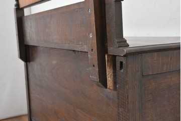 イギリスアンティーク　1920年頃　オーク材　ツイスト支柱と大きなミラーが印象的なドレッシングチェスト　(R-090121)