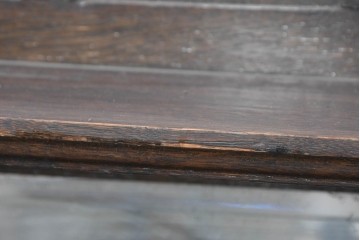 イギリスアンティーク　1920年頃　オーク材　かわいいデザイン!!　クラシカルなミラーバックサイドボード　(R-090122)