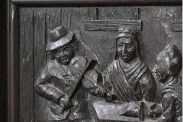 ヨーロッパアンティーク　1900年頃　オーク材　大迫力!!　圧巻のスケールと精緻な彫刻が魅力の立派なキャビネット　(R-090123)