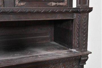 ヨーロッパアンティーク　1900年頃　オーク材　大迫力!!　圧巻のスケールと精緻な彫刻が魅力の立派なキャビネット　(R-090123)
