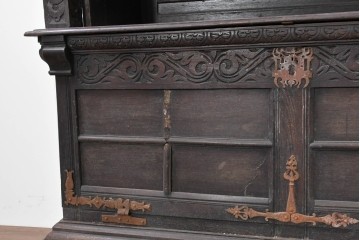 ヨーロッパアンティーク　1900年頃　オーク材　大迫力!!　圧巻のスケールと精緻な彫刻が魅力の立派なキャビネット　(R-090123)