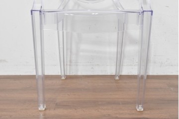 中古　イタリア　Kartell(カルテル)　フィリップ・スタルク　ルイゴースト(LOUIS GHOST)　透明感とクラシカルなフォルムが美しいアームチェア　(R-090133)
