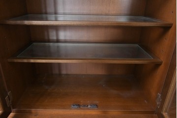 中古　美品　maruni(マルニ木工)　端正なデザインが魅力の照明付きキャビネット　定価約130万円　(R-090135)