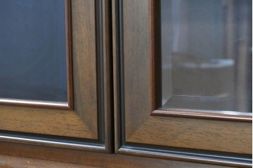 中古　美品　maruni(マルニ木工)　端正なデザインが魅力の照明付きキャビネット　定価約130万円　(R-090135)