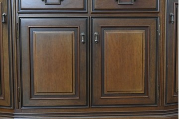 中古　美品　maruni(マルニ木工)　端正なデザインが魅力の照明付きキャビネット　定価約130万円　(R-090135)