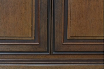 中古　美品　maruni(マルニ木工)　端正なデザインが魅力の照明付きキャビネット　定価約130万円　(R-090135)