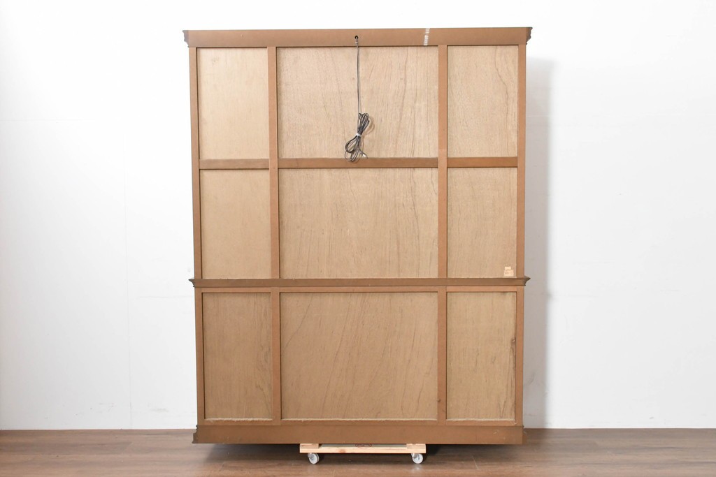 中古　美品　maruni(マルニ木工)　端正なデザインが魅力の照明付きキャビネット　定価約130万円　(R-090135)