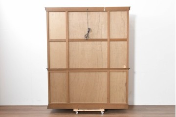 中古　美品　maruni(マルニ木工)　端正なデザインが魅力の照明付きキャビネット　定価約130万円　(R-090135)