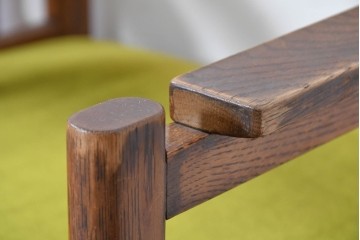 和製ヴィンテージ　昭和中期　ナラ材　グリーンの張地が彩りを添えるアームチェア4脚セット　(R-090148)