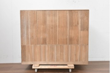 和製ヴィンテージ　昭和中期　上手物!!　職人手作り高級品　前面黒柿材　違い棚と引き出しを備えた茶箪笥　(R-090150)