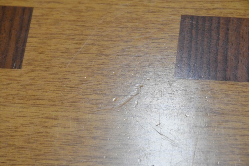 中古　KOSUGA(コスガ)　MILANO(ミラノ)シリーズ　2208　天板の象嵌意匠がアクセントのダイニングテーブル　(R-090154)