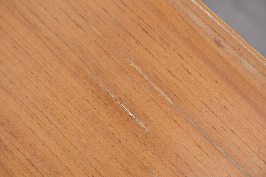 和製ヴィンテージ　天童木工(Tendo)　剣持勇氏デザイン　Haco(箱)　T-6002　やわらかなフォルムのセンターテーブル　現行定価約34万円　(R-090155)