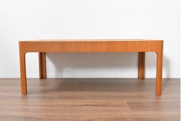 和製ヴィンテージ　天童木工(Tendo)　剣持勇氏デザイン　Haco(箱)　T-6002　やわらかなフォルムのセンターテーブル　現行定価約34万円　(R-090155)