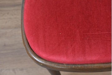 ヴィンテージ　赤い座面がアクセントのベントウッドチェア　(R-090156)