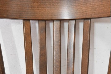 ヴィンテージ　赤い座面がアクセントのベントウッドチェア　(R-090157)