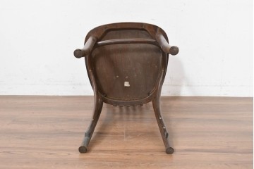 ヴィンテージ　赤い座面がアクセントのベントウッドチェア　(R-090157)