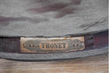 アンティーク家具　THONET(トーネット)　座面の意匠が目を引くベントウッドアームチェア　(R-090159)